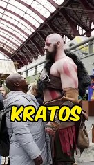 When 2.18m _ 7_2__ (157kg_346lbs) Kratos meets his fans _D_(720P_HD)