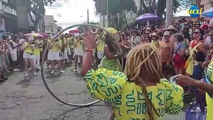 Babadan Banda de Rua faz cortejo de pré-carnaval em BH