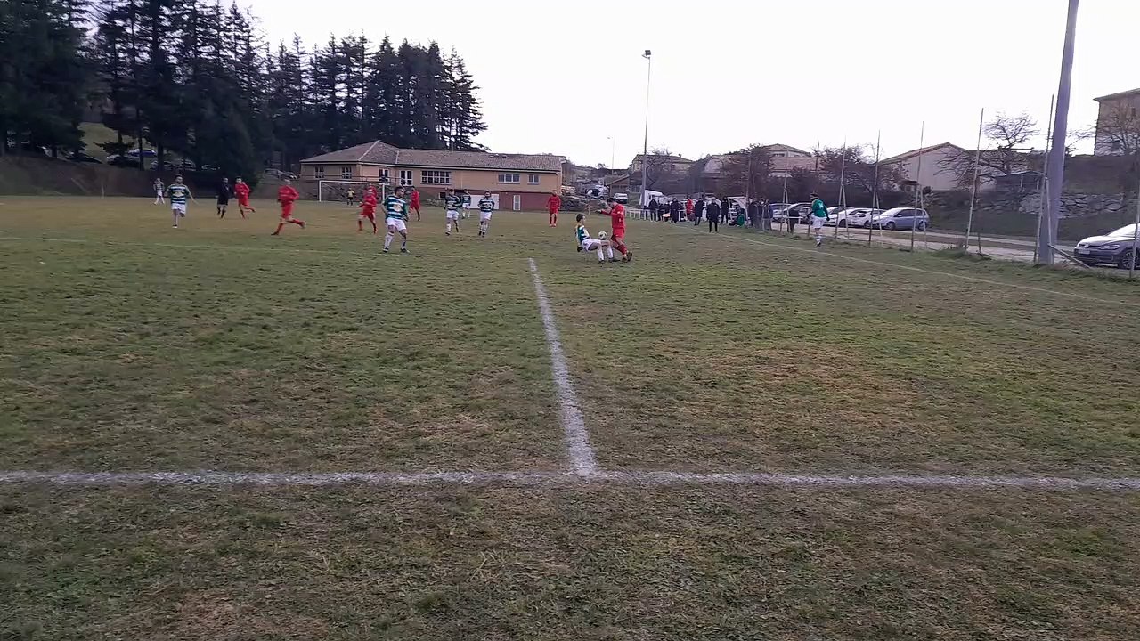 LE PENALTY NON SIFFLÉ POUR L'AS DU PIC FACE À HOSTUN APRÈS CETTE MAIN DANS LA SURFACE