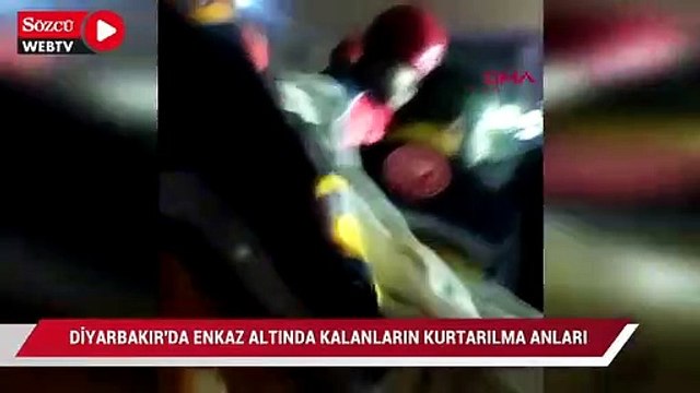 Diyarbakır'da depremde yıkılan bina enkazından bir kişi çıkarıldı