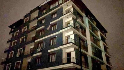 Çöken binalarda kurtarma çalışmaları sürüyor