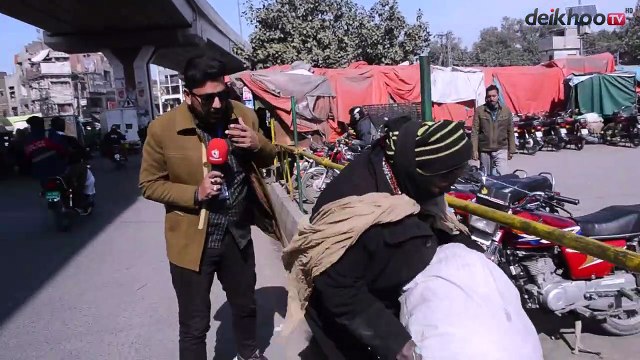 Jaali Peerni Ki Anchor Ky Sath Larai Ho Gyi __ Baat Barh Gyi __ Deikhoo Tv