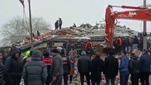 Kahramanmaraş Elbistan'da da binalar yıkıldı