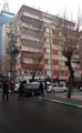 Sismo na Turquia leva ao colapso de prédio. Veja o vídeo
