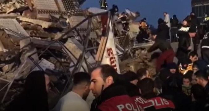 Adana deprem görüntüleri! 6 Şubat Adana deprem anı videosu ve yıkılan bina görüntüleri!