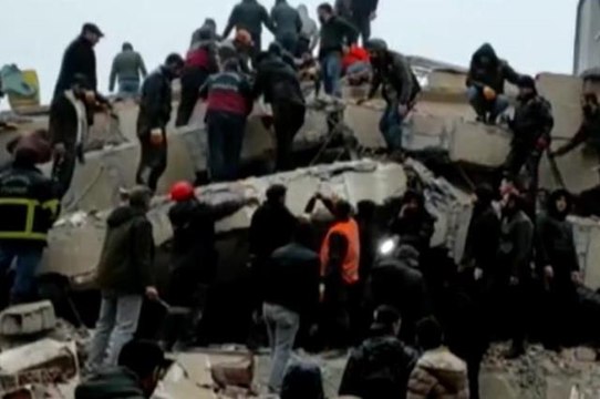 Şanlıurfa deprem görüntüleri! 6 Şubat Şanlıurfa deprem anı videosu ve yıkılan bina görüntüleri!