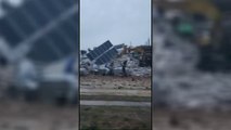 فيديو لانهيار عدد من المباني في مدينة سرمدة بريف إدلب
