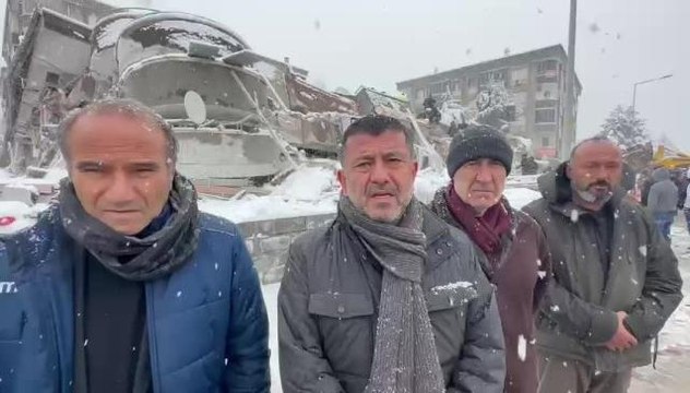 7,4 Büyüklüğündeki Deprem 10 İli Vurdu... Veli Ağbaba: Malatya, Tarihin En Felaket Günlerinden Birini Yaşıyor