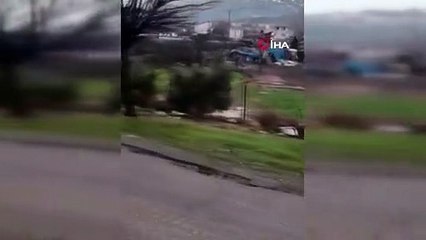 Devasa kayalar yollara düştü! 7.4'lük deprem Kahramanmaraş'ı bu hale getirdi