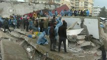 مصدر لـ العربية: العدد الحقيقي لضحايا الزلزال أكبر من المعلنة حتى الآن