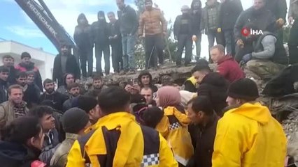 Düziçi ilçesinde yıkılan binada bir kişi sağ kurtarıldı