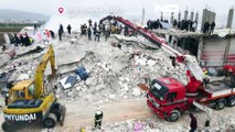 Nach starkem Erdbeben: Hunderte Tote in Syrien