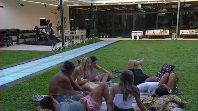 Hicimos una fiesta en cuarentena en mi casa y cayó la Policía , la ilegal confesión de Julieta Poggio en Gran Hermano