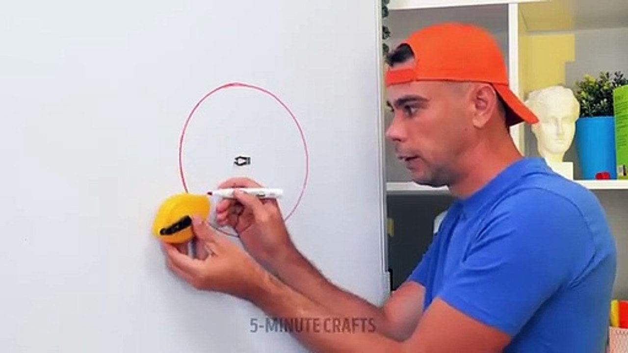GADGETS_VS_HACKS_Useful_Tricks_For_Any_Occasion_from58.9s_to82.5s