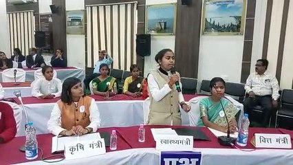 समारोह में महापौर यादव ने विजयी प्रतिभागियों को दिए पुरस्कार