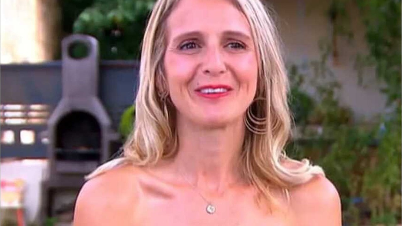 VOICI : "Une partie de mon coeur s'est éteinte" : Ambre Dol évoque sa nouvelle vie de célibataire