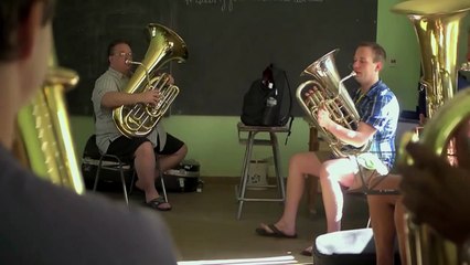 Bronces en Isla Verde | movie | 2014 | Official Trailer