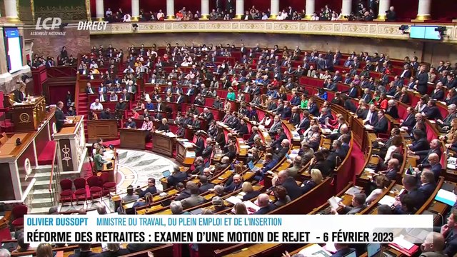 Réforme des retraites : Regardez la pagaille à l'Assemblée Nationale cet après-midi avec le Ministre du Travail, Olivier Dussopt qui a du mal à débuter son discours dans le brouhaha