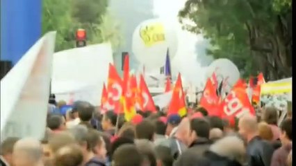Par suite d'un arrêt de travail... | movie | 2008 | Official Trailer