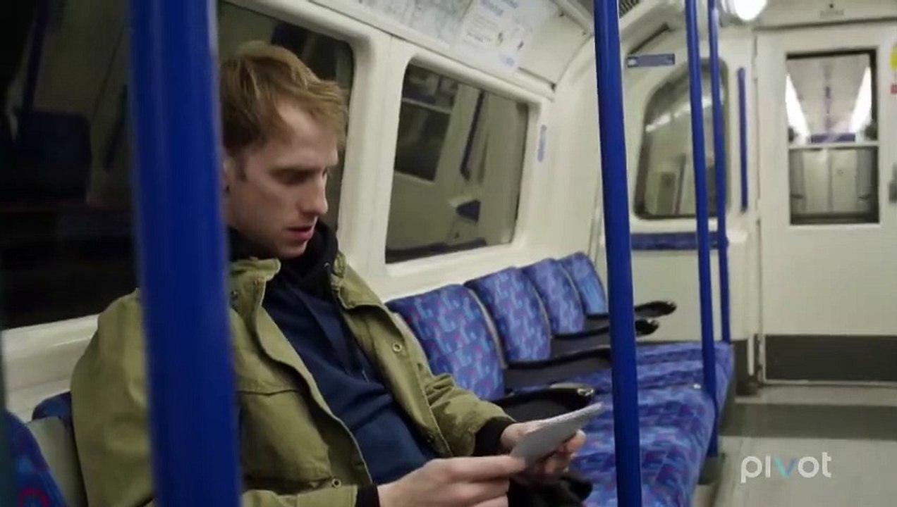 Main basse sur Pepys Road | show | 2015 | Official Trailer