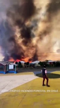 ¡Imágenes sensibles! Personas huyen de los fuertes incendios forestales en Chile