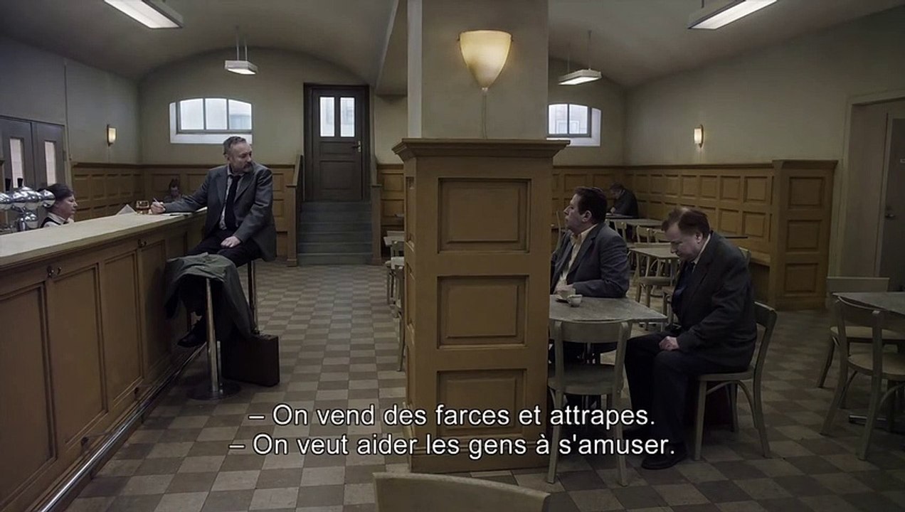 Un pigeon perché sur une branche philosophait sur l’existence | movie | 2014 | Official Trailer