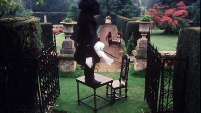 Meurtre dans un jardin anglais | movie | 1982 | Official Trailer