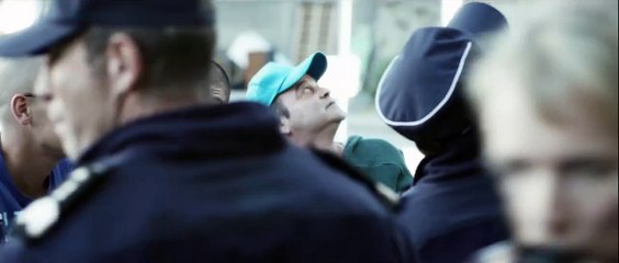 Dernier étage gauche gauche | movie | 2010 | Official Trailer