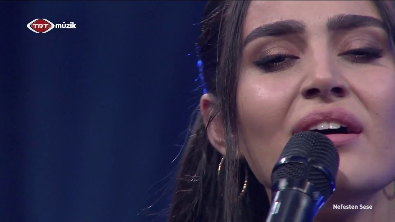 Elif Buse Doğan / Çarşamba'yı sel aldı bir yar sevdim  aldı