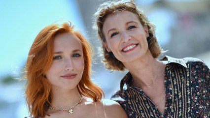 Alexandra Lamy : sa fille Chloé Jouannet une « nepo baby » ? Elle répond