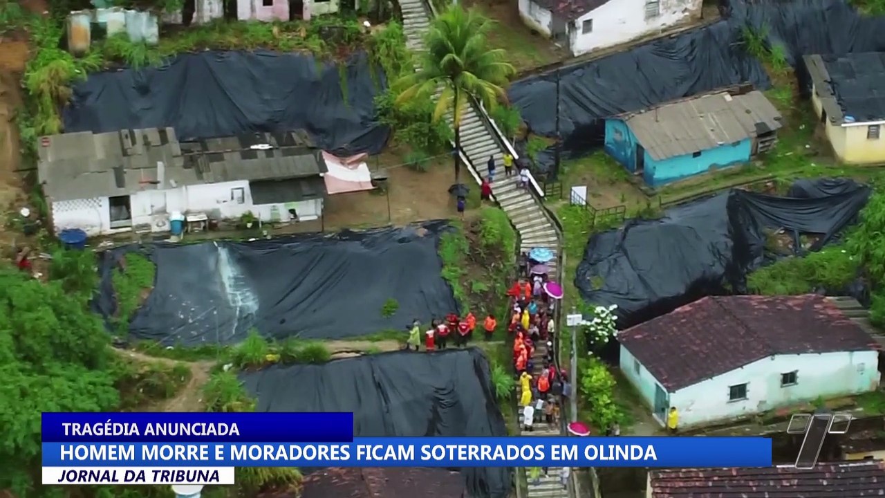 Jovem morre e moradores ficam soterrados