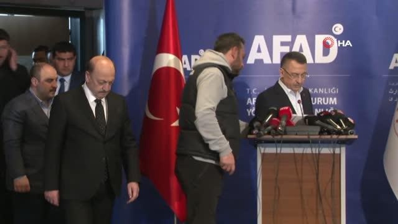 Cumhurbaşkanı Yardımcısı Fuat Oktay: "Toplamda 3 bin 419 kaybımız var. Yaralılarımız 20 bin 534. Enkazdan kurtarılanların sayısı 8 bini geçmiş...