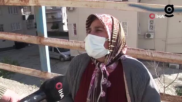 Depremden bir hafta önce “Bina çürük” diyerek uyardığı kızı için gözyaşlarına boğuldu