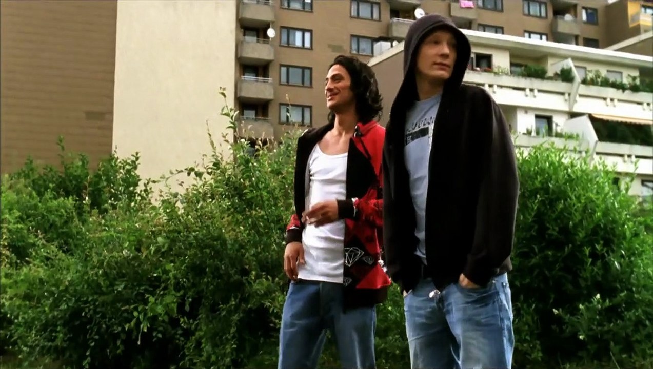 Bis aufs Blut | movie | 2010 | Official Trailer