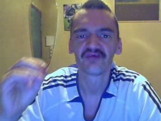 Joharno defend l om et gerets