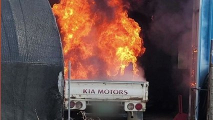 창고에 주차된 트럭에서 화재...1명 숨져 / YTN