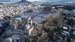 شاهد: الثلوج تغطي أثينا واضطرابات في حركة النقل