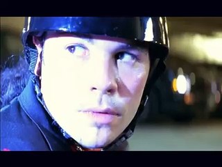 Gyilkos felvonó | movie | 2001 | Official Trailer