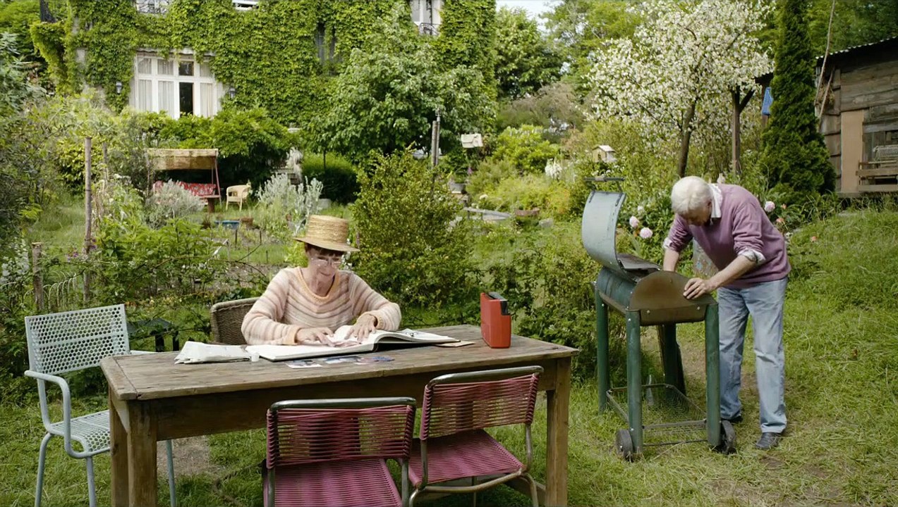 Und wenn wir alle zusammenziehen? | movie | 2012 | Official Trailer