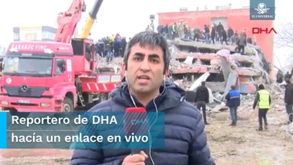 Reportero capta en vivo réplica de sismo y derrumbe en edificio de Turquía