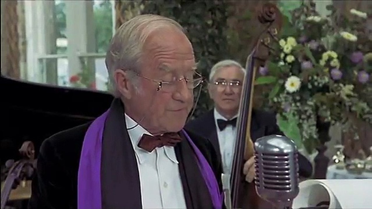 Mein linker Fuß | movie | 1989 | Official Trailer