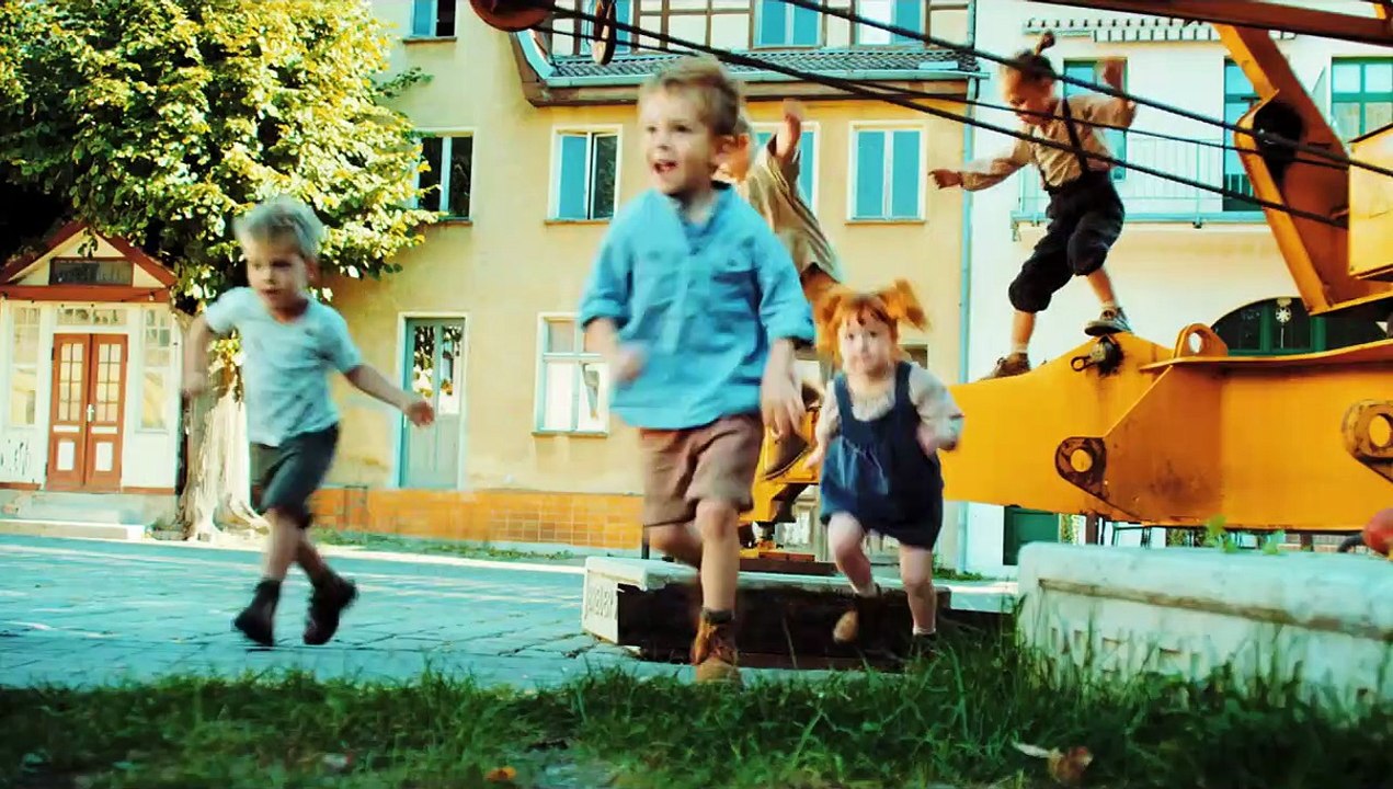 Quatsch und die Nasenbärbande | movie | 2014 | Official Trailer