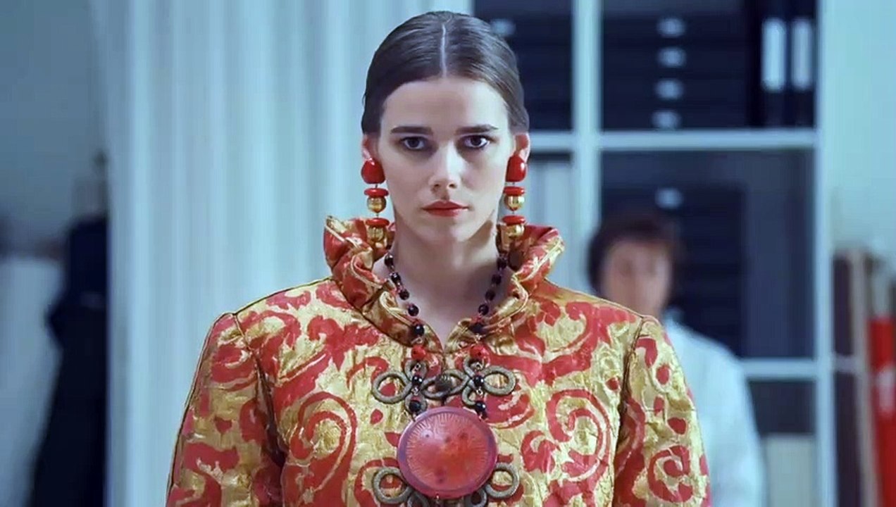 Saint Laurent: Η Χρυσή Εποχή | movie | 2014 | Official Trailer