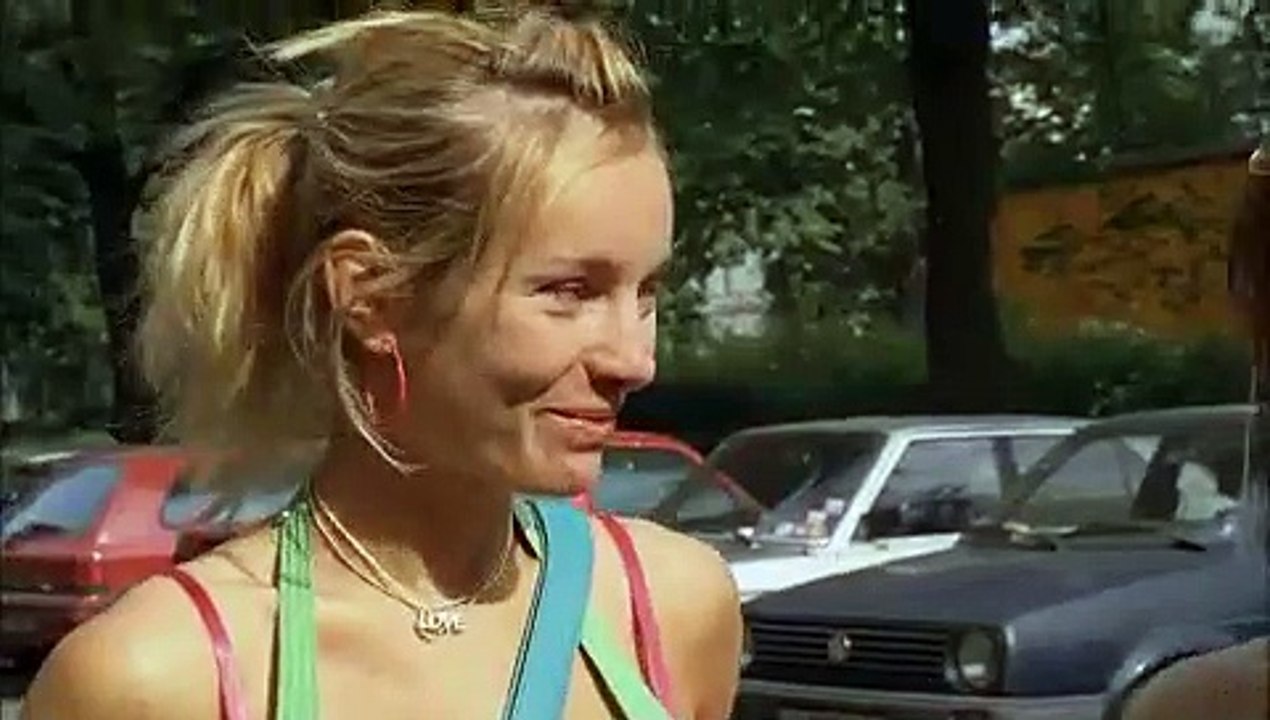 Sommer vorm Balkon | movie | 2006 | Official Trailer
