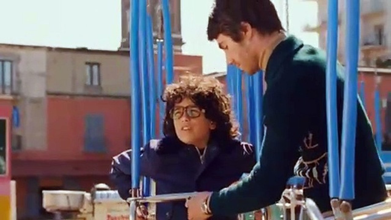 La kryptonite nella borsa | movie | 2011 | Official Trailer