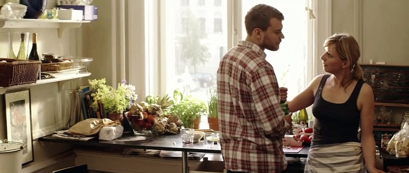 Eine Familie | movie | 2011 | Official Trailer