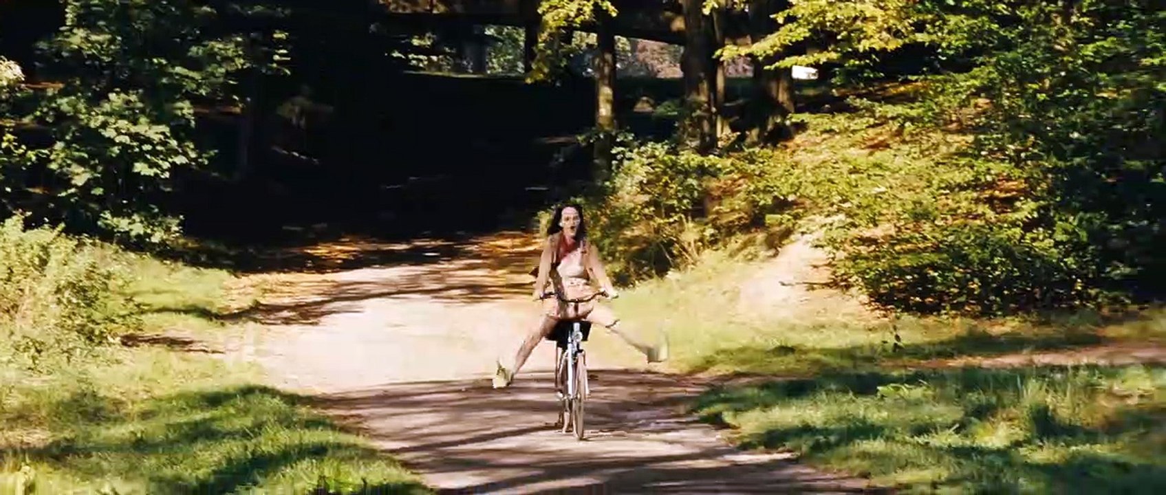 Heute bin ich blond | movie | 2013 | Official Trailer