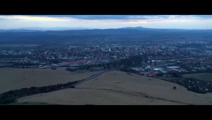 7829 km od Wu-chanu | movie | 2021 | Official Trailer