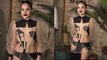 Urfi Javed Black Transparent Dress में Heavy MakeUp के साथ Pose देते Video Viral | Boldsky