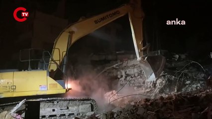 Barış Atay İskenderun'dan yayın yaptı: 'Burada herhangi bir kurtarma çalışması yok'